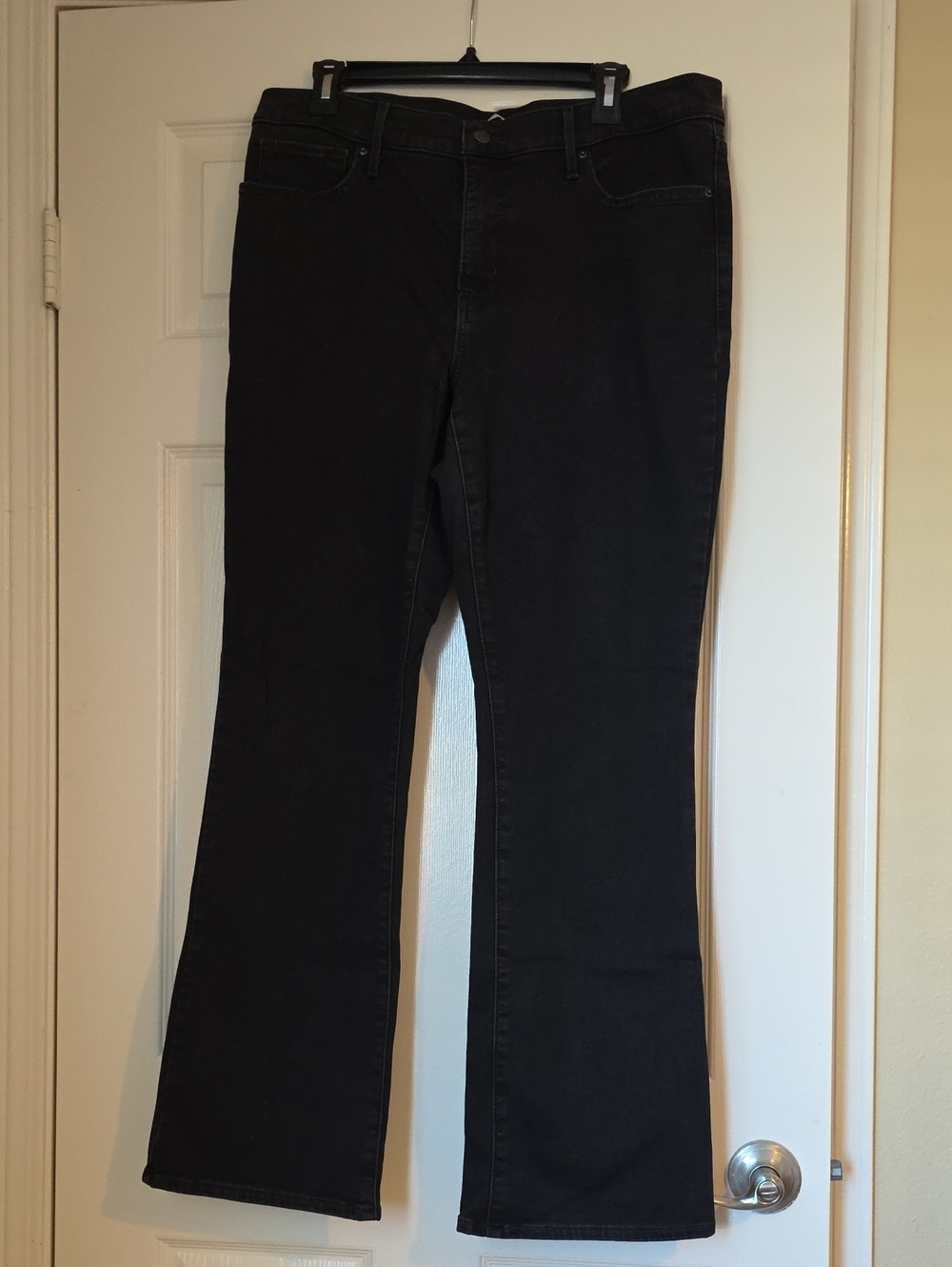Levi's 315 Shaping Bootcut Jeans in Black 32x32